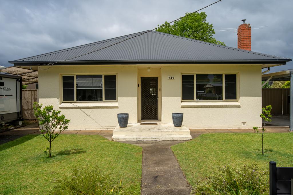 545 Comans Ave, Lavington, NSW 2641