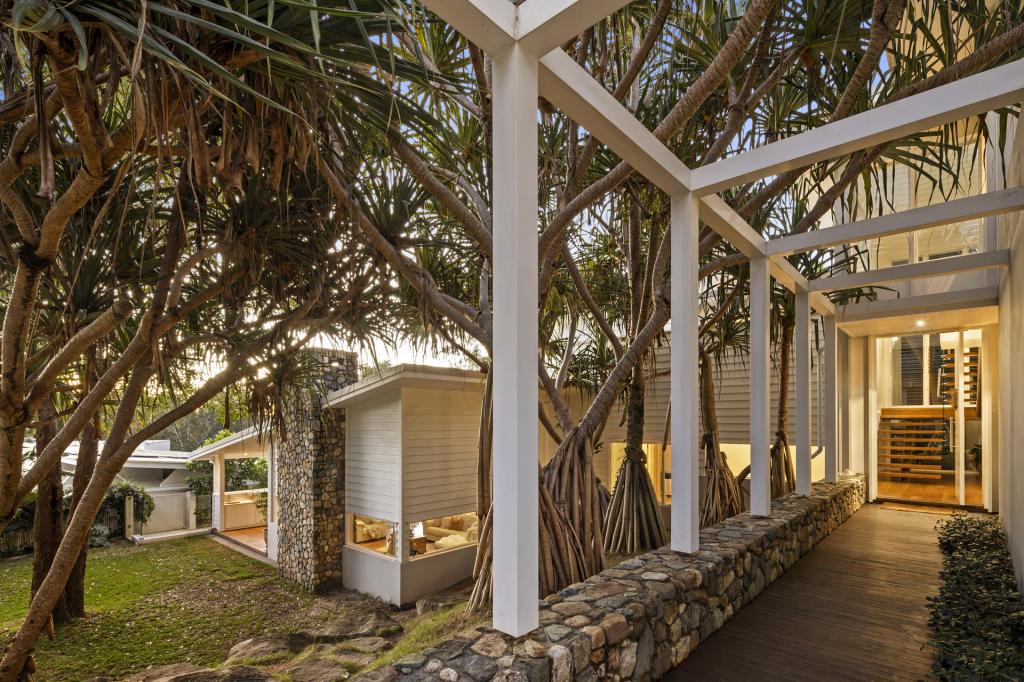 1 Banksia Ave, Noosa Heads, QLD 4567