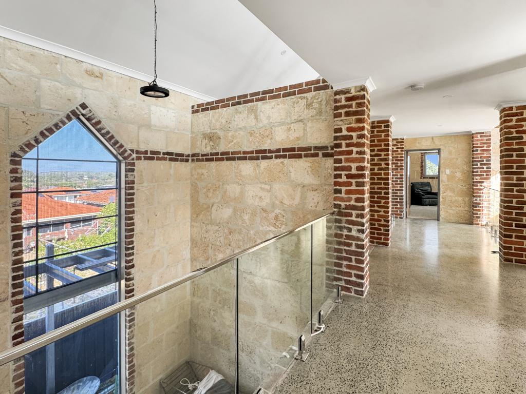 195a Clontarf Rd, Hamilton Hill, WA 6163
