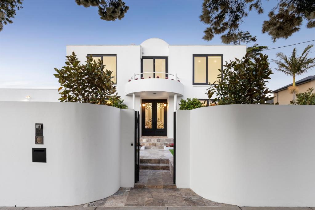 17 HAMMOND ST, BRIGHTON, VIC 3186