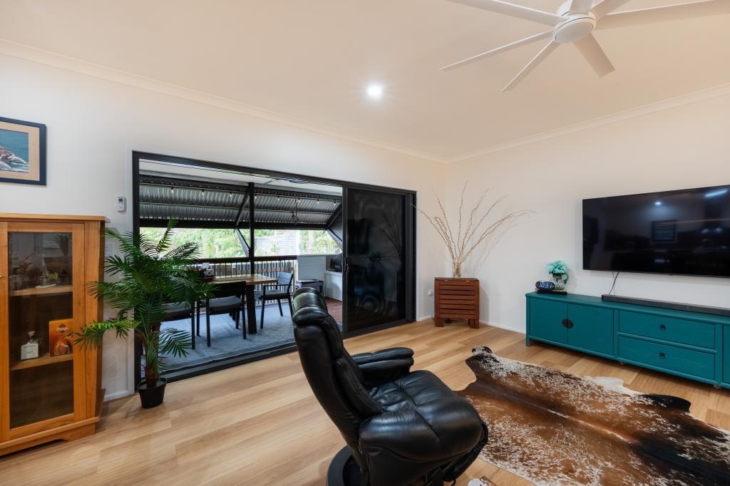 33 Sloane St, Kalkie, QLD 4670