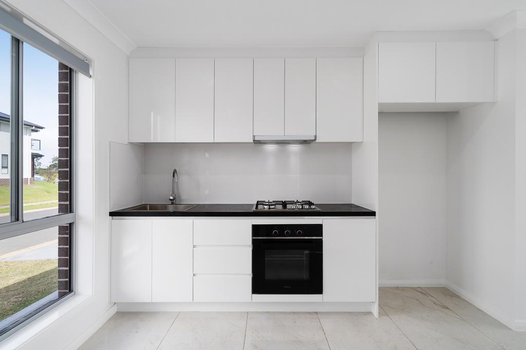 18b Bluebell Cres, Spring Farm, NSW 2570