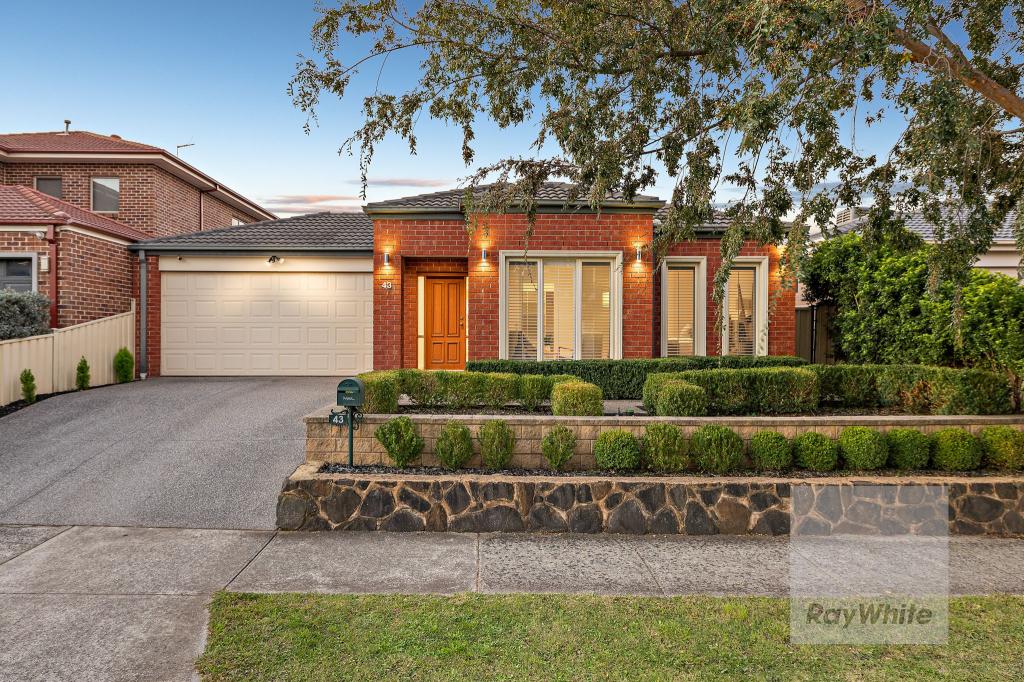 43 HUGHES CCT, BUNDOORA, VIC 3083