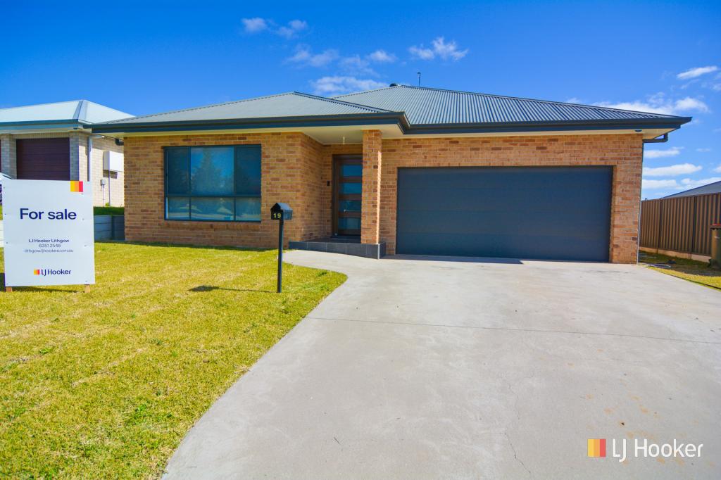 19 FITZGERALD ST, WALLERAWANG, NSW 2845