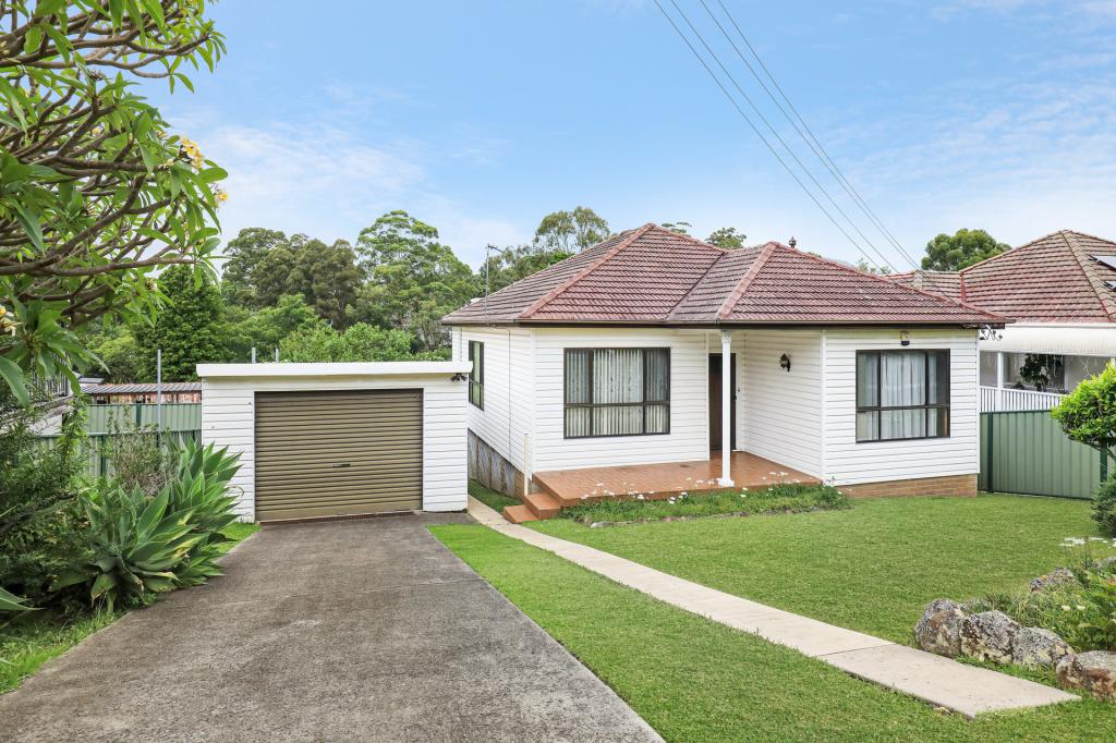 1 Alkera Cres, West Wollongong, NSW 2500
