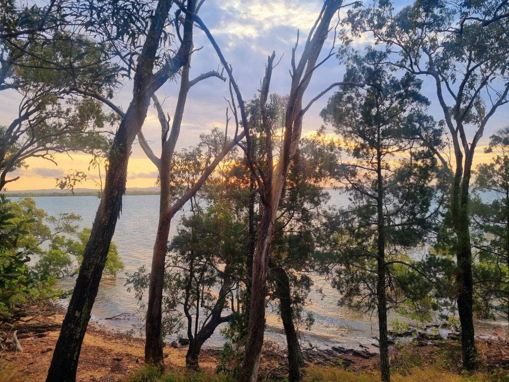 9 Coast Rd, Macleay Island, QLD 4184