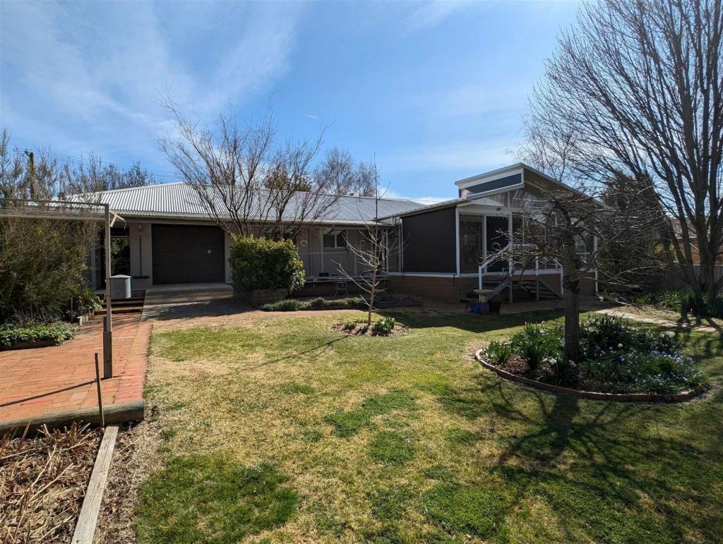 11 Mitchell St, Blayney, NSW 2799