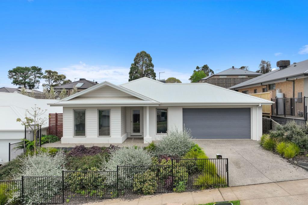 18 Illawarra Bvd, Drouin, VIC 3818