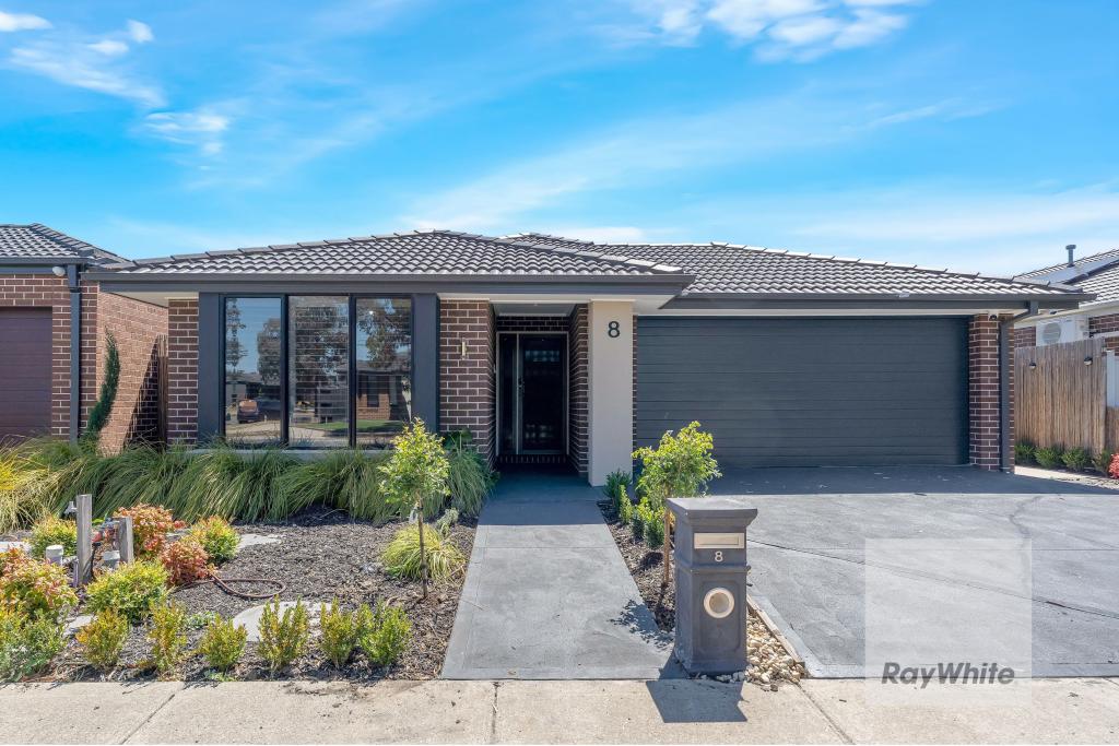8 Amberfield St, Mickleham, VIC 3064