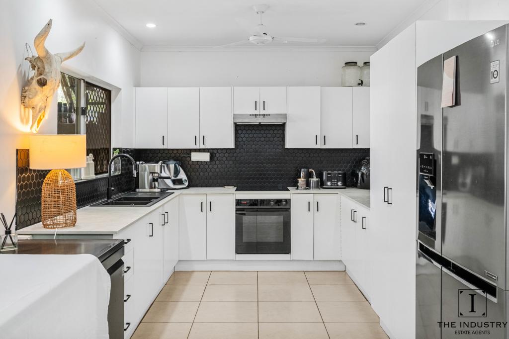 74 Bathurst Dr, Bentley Park, QLD 4869