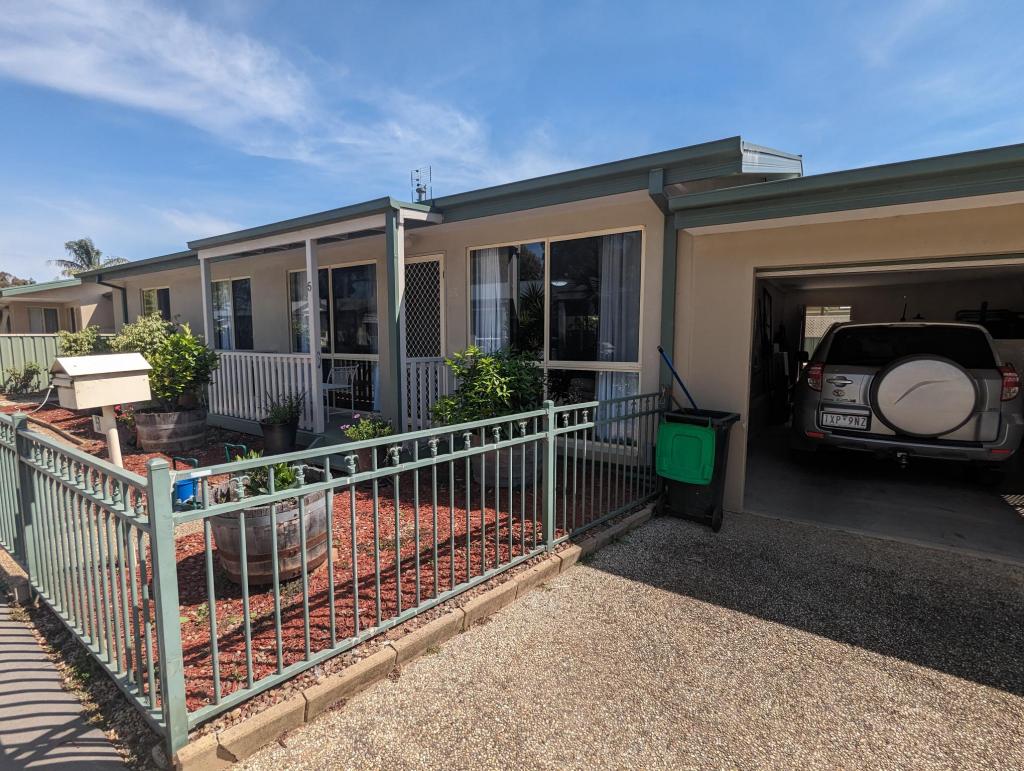 5 Murray Haven Dr, Tocumwal, NSW 2714