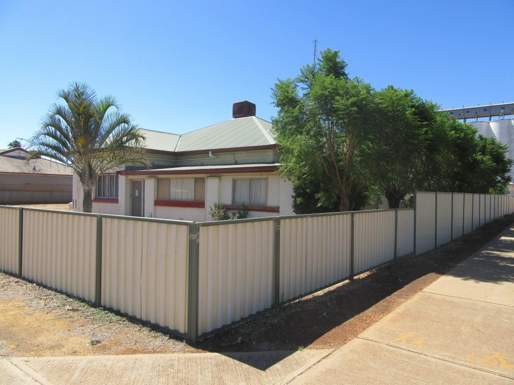 35 & 37 Carter St, Three Springs, WA 6519