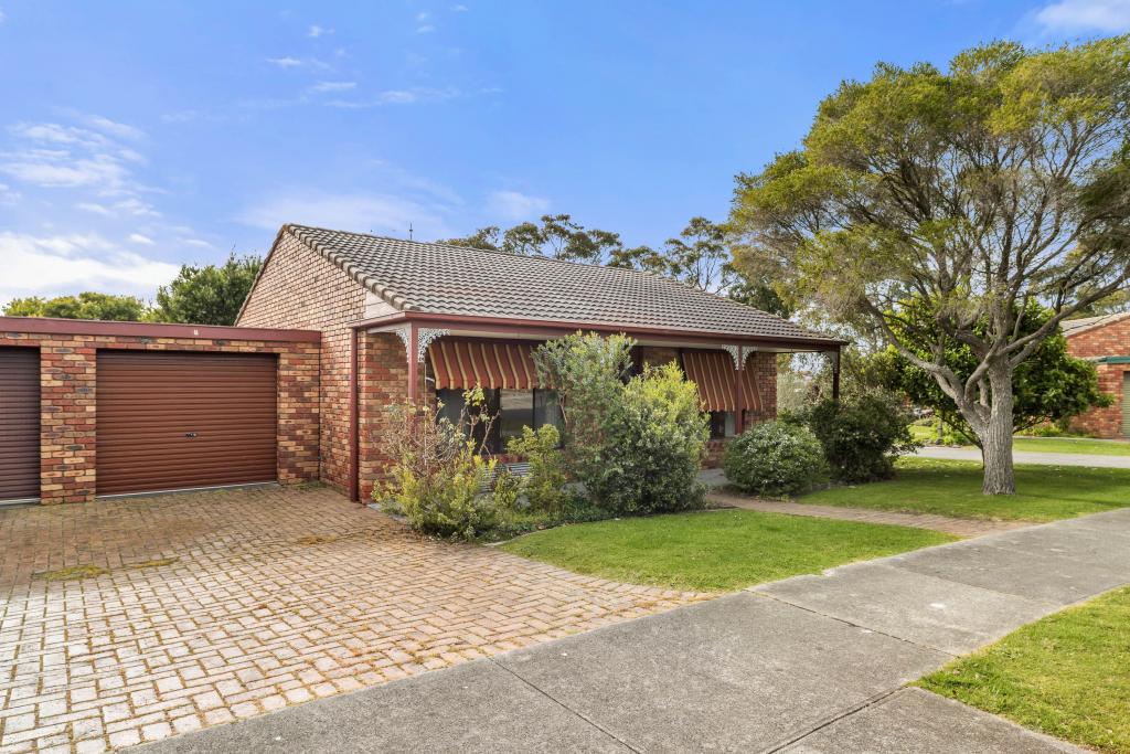 1/1 Walton St, Cowes, VIC 3922