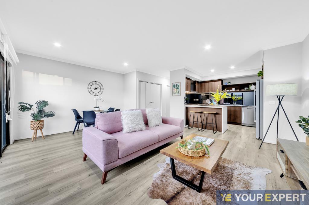 92 Viewbright Rd, Clyde North, VIC 3978