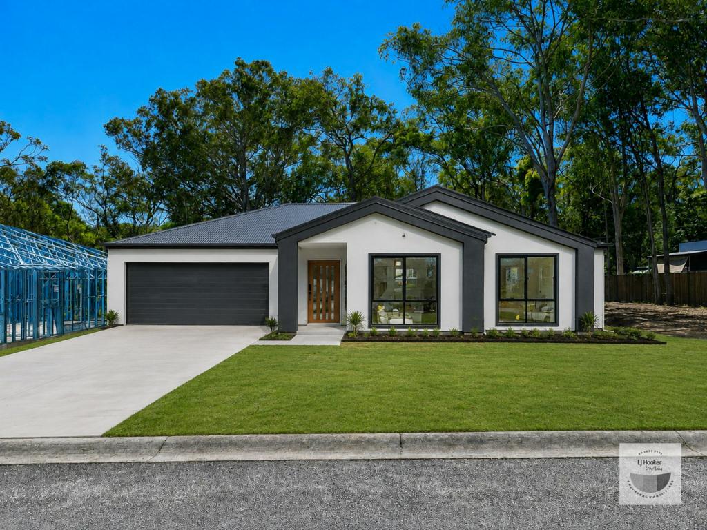 5 Shore St, Russell Island, QLD 4184