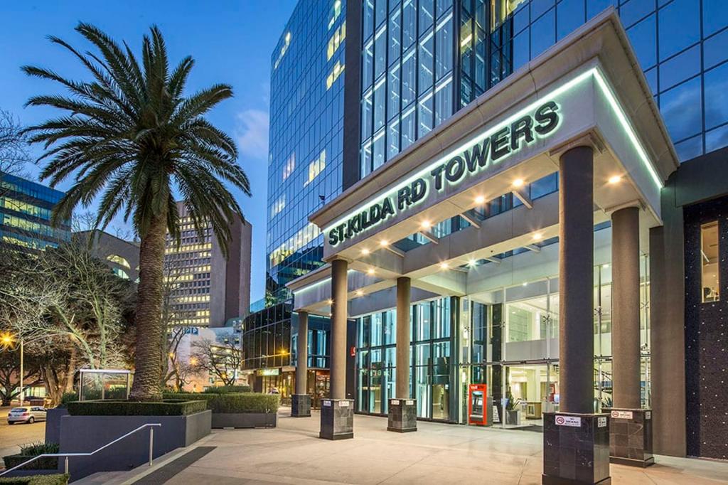 909/1 QUEENS RD, MELBOURNE, VIC 3004