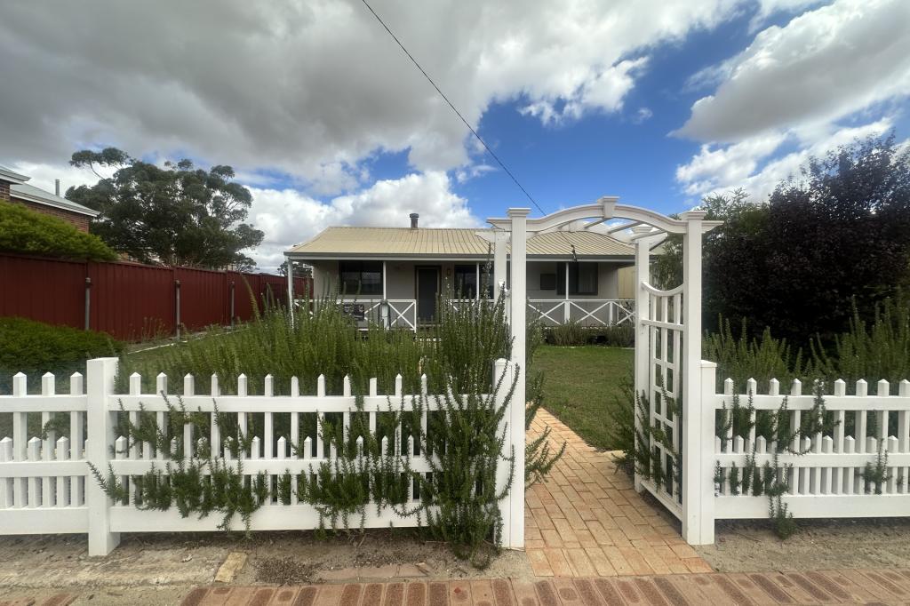 37 Yougenup Rd, Gnowangerup, WA 6335