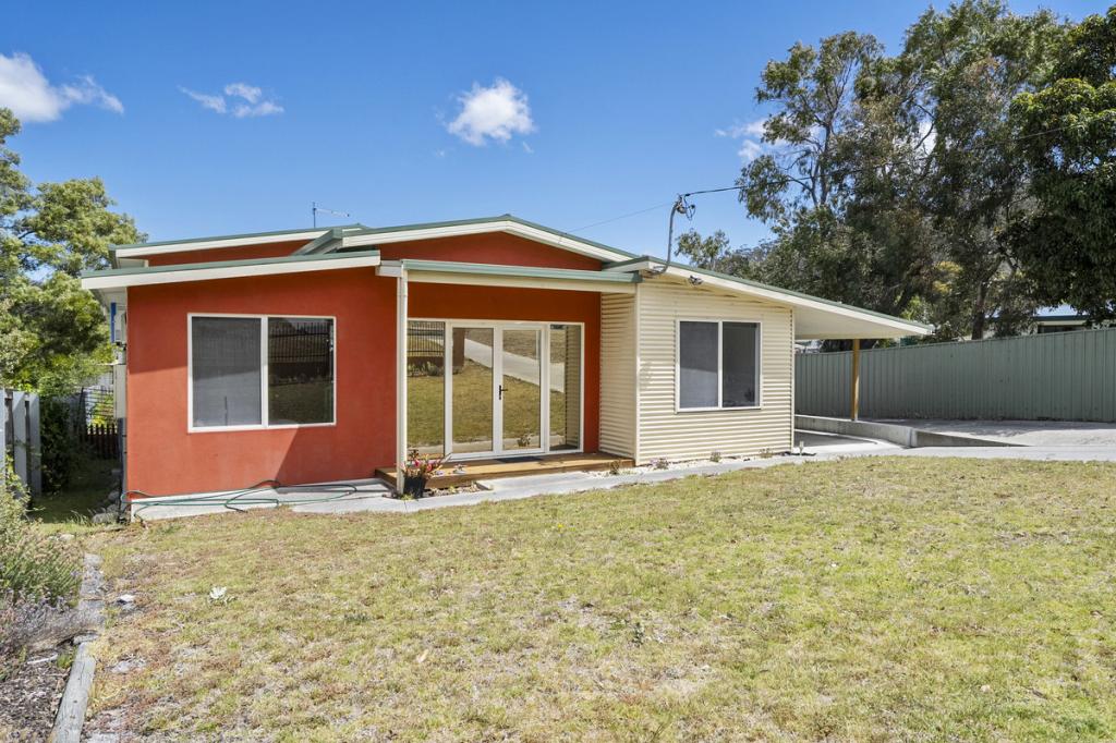 13 DOUGLAS ST, BICHENO, TAS 7215