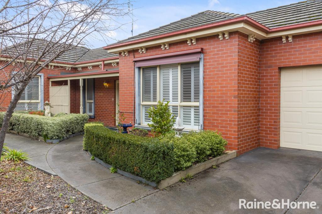 4/49 Brantome St, Gisborne, VIC 3437