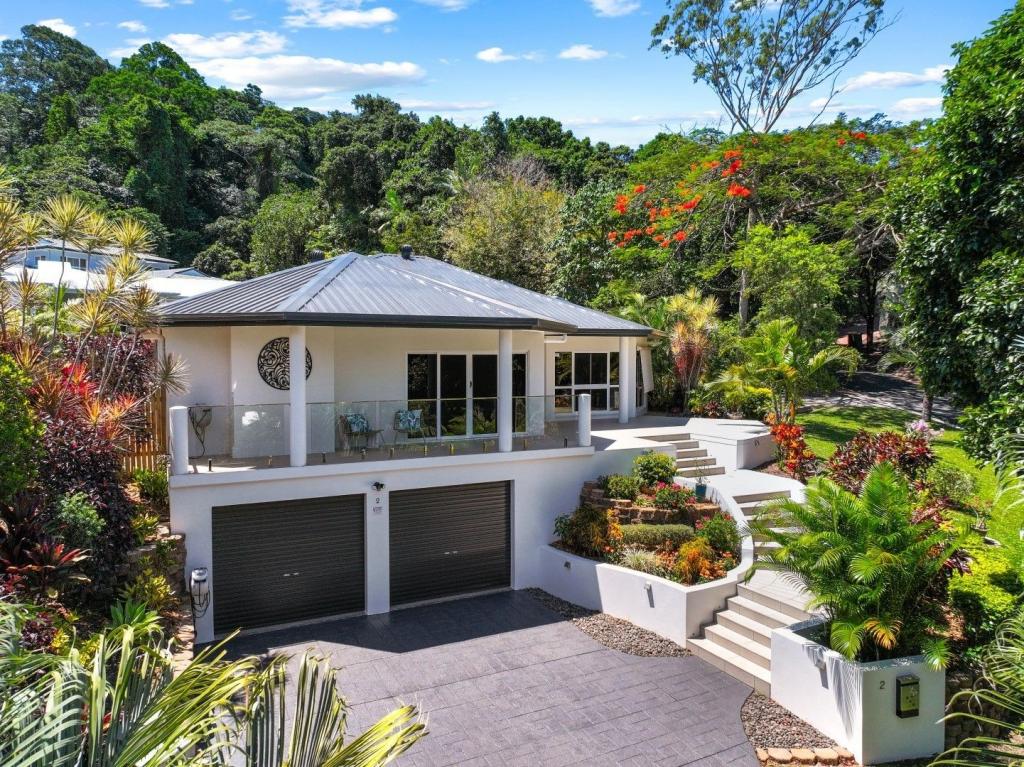 2 Solomon Pl, Mooroobool, QLD 4870