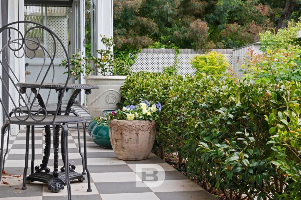 9 Coach House Bvd, Woodend, VIC 3442