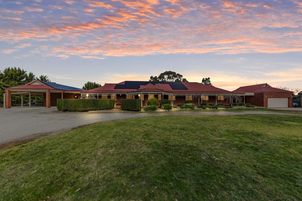 16a Meeking Dr, Pakenham, VIC 3810