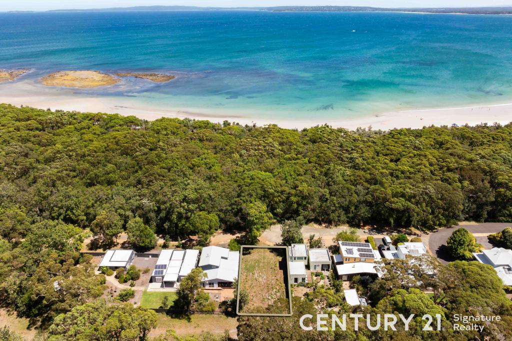 8 SILKWOOD WALK, CALLALA BEACH, NSW 2540