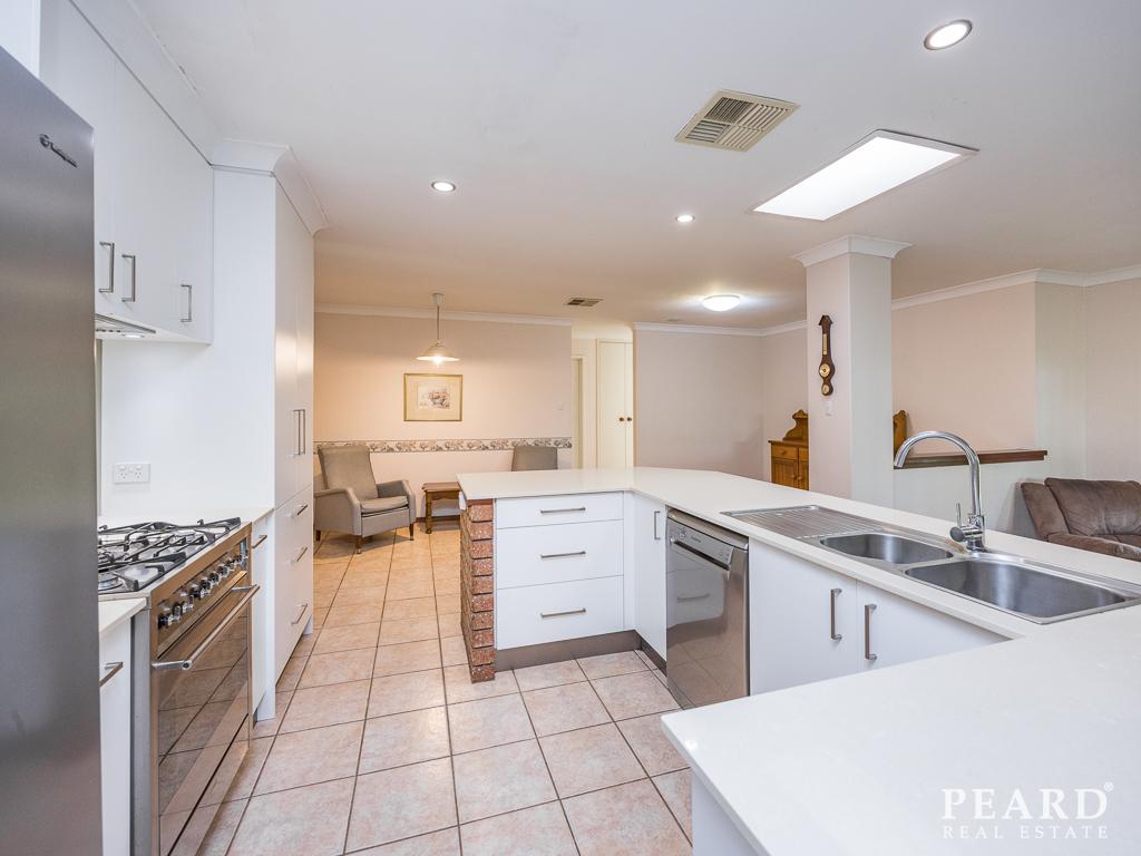 39 Firwood Trl, Woodvale, WA 6026