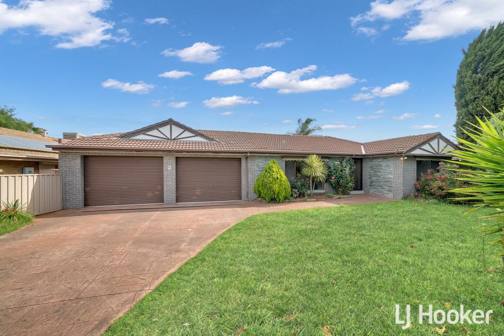 2 Paul Ct, Melton West, VIC 3337