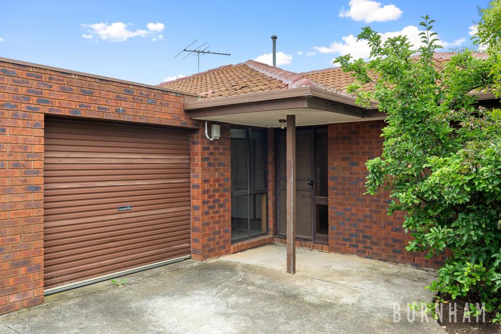 2/62 Argyll Cct, Melton West, VIC 3337