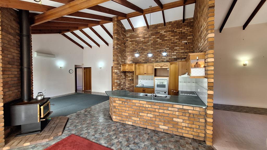 13 Pioneers Pde, Stanthorpe, QLD 4380