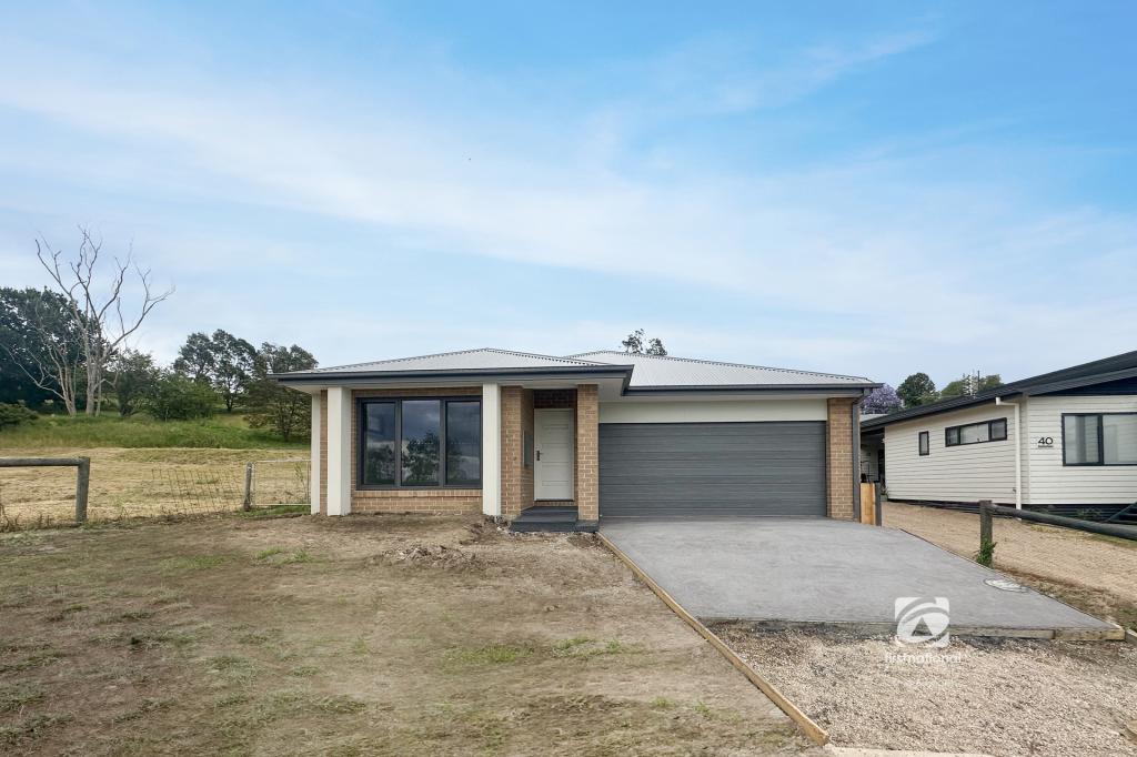 42 STATION RD, BRUTHEN, VIC 3885