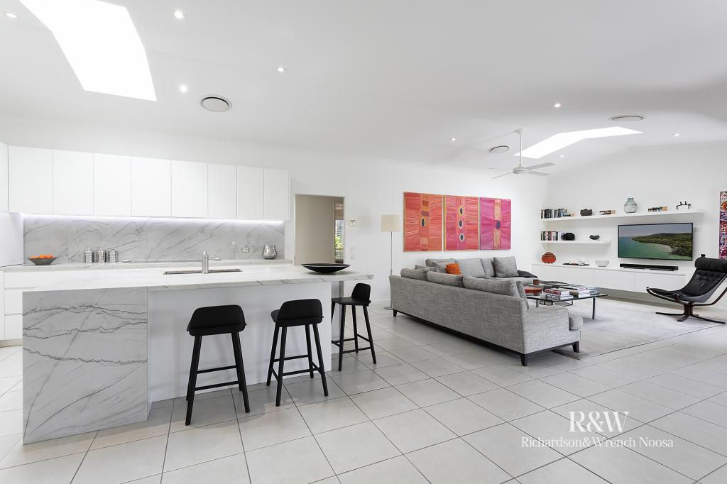 45 REGATTA CCT, NOOSAVILLE, QLD 4566