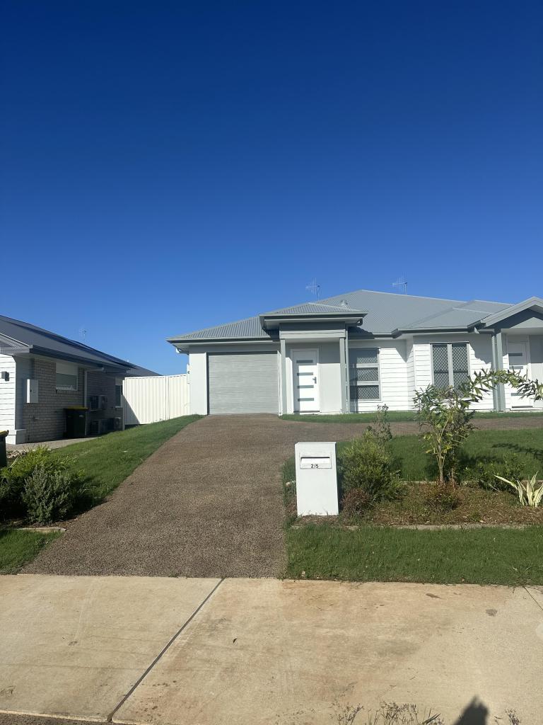 2/5 CORAL COVE DR, CORAL COVE, QLD 4670