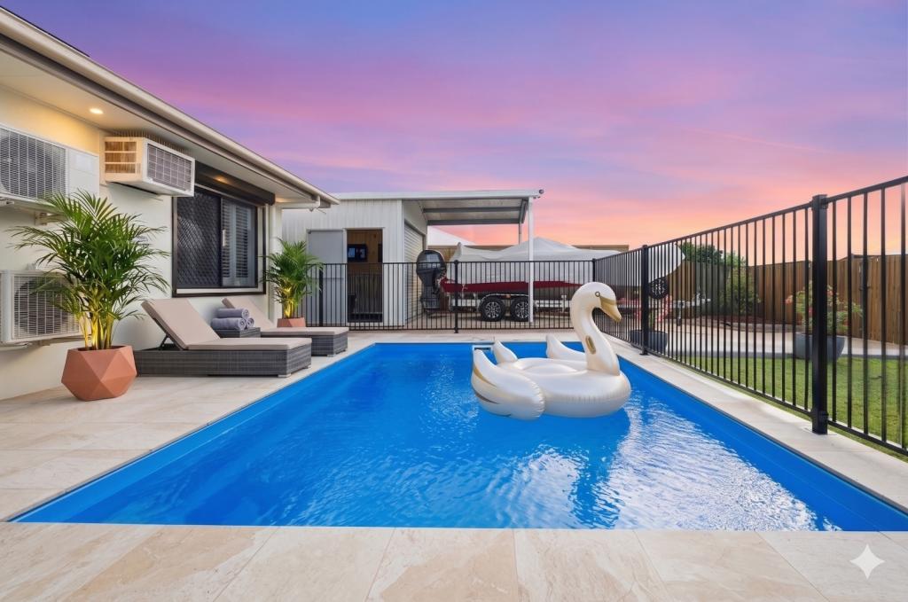 1 Holbourne St, Bushland Beach, QLD 4818