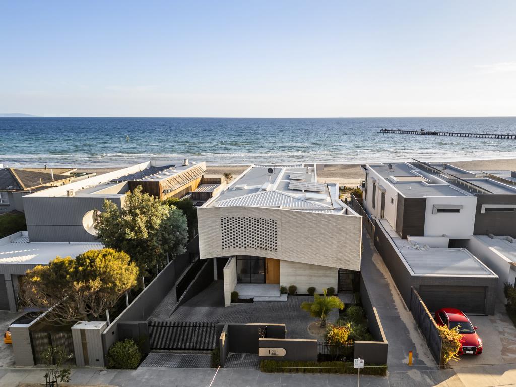 20 BOWMAN ST, ASPENDALE, VIC 3195