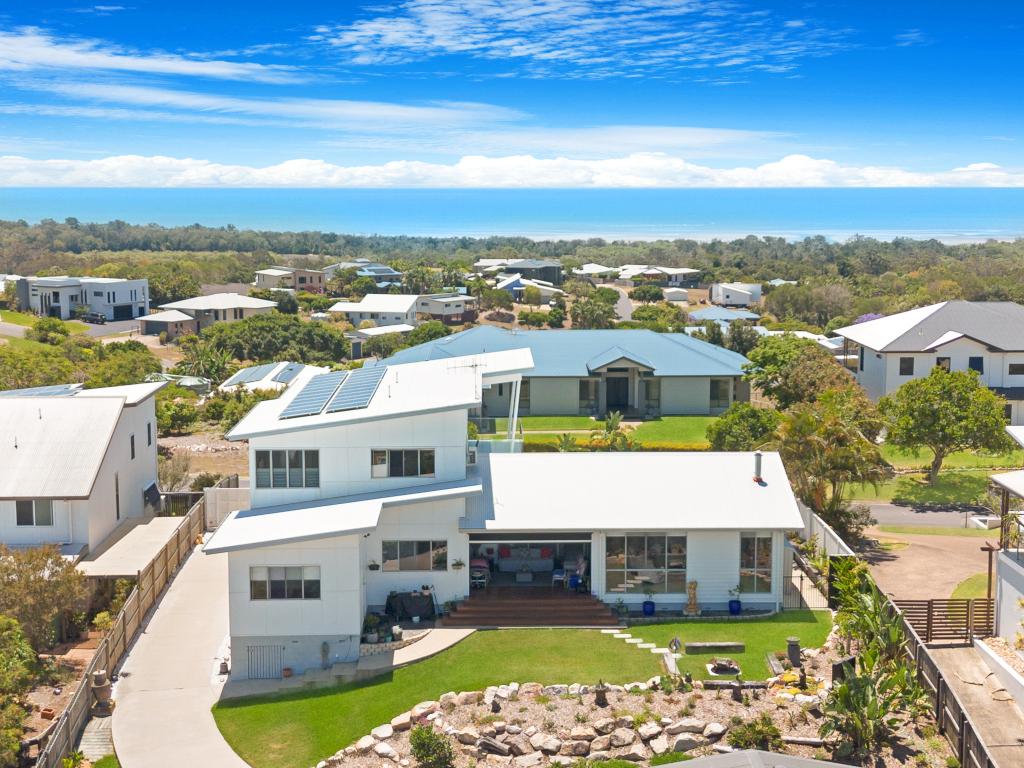 8 Highview Dr, Craignish, QLD 4655