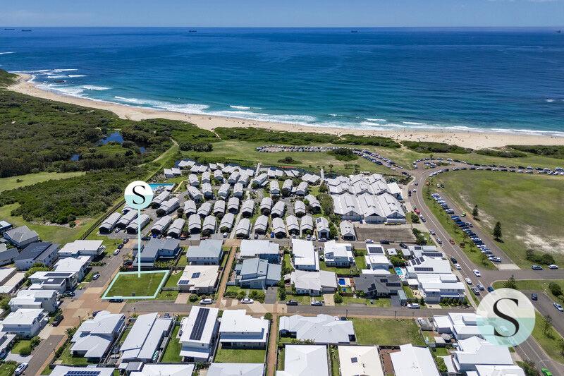 12 Village Gr, Caves Beach, NSW 2281