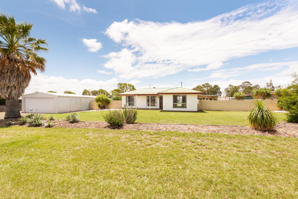 8 Fairfax St, Cambooya, QLD 4358