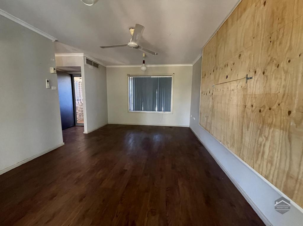 17 Yanderra Cres, South Hedland, WA 6722