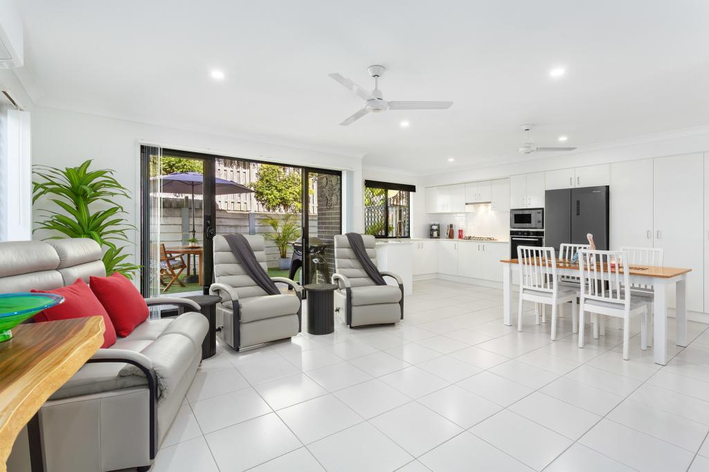 27/7 Border Dr N, Currumbin Waters, QLD 4223