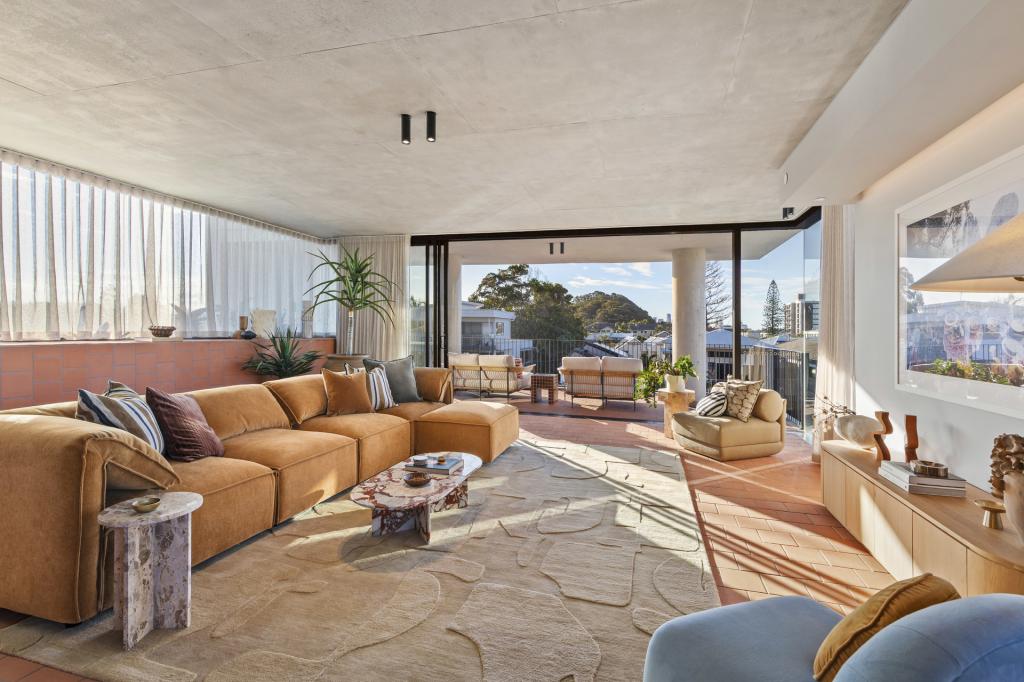 3/12 Riviera Rd, Miami, QLD 4220