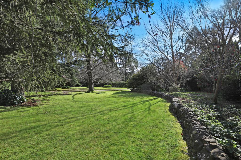 21 SULLIVAN RD, BURRADOO, NSW 2576