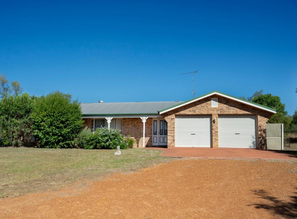 24 Stewart St, Withcott, QLD 4352