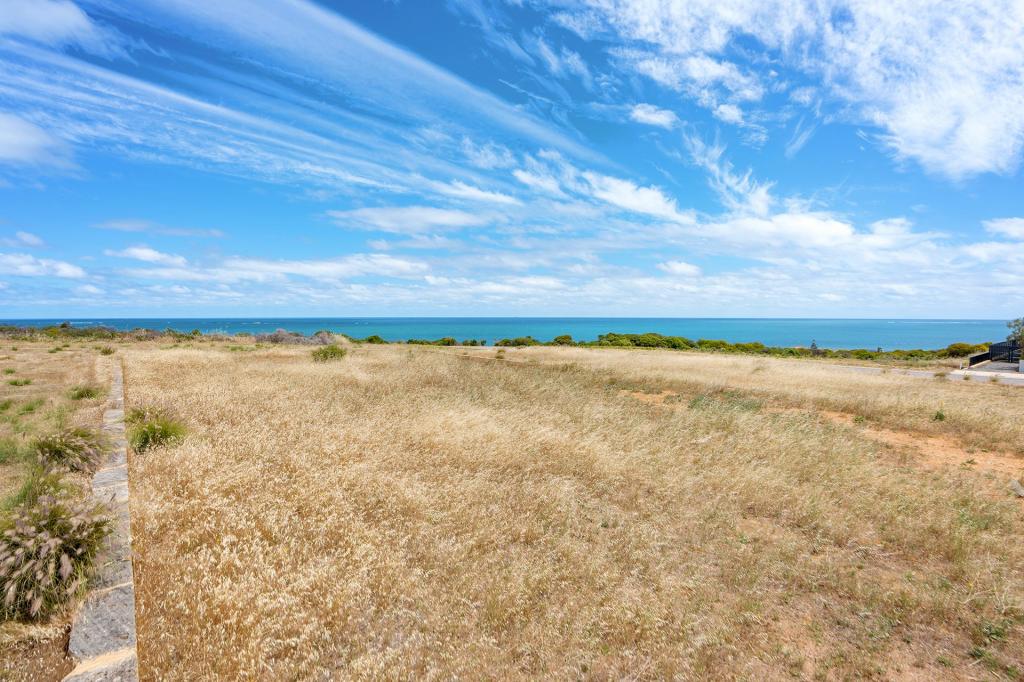 4 Highland Loop, Wandina, WA 6530