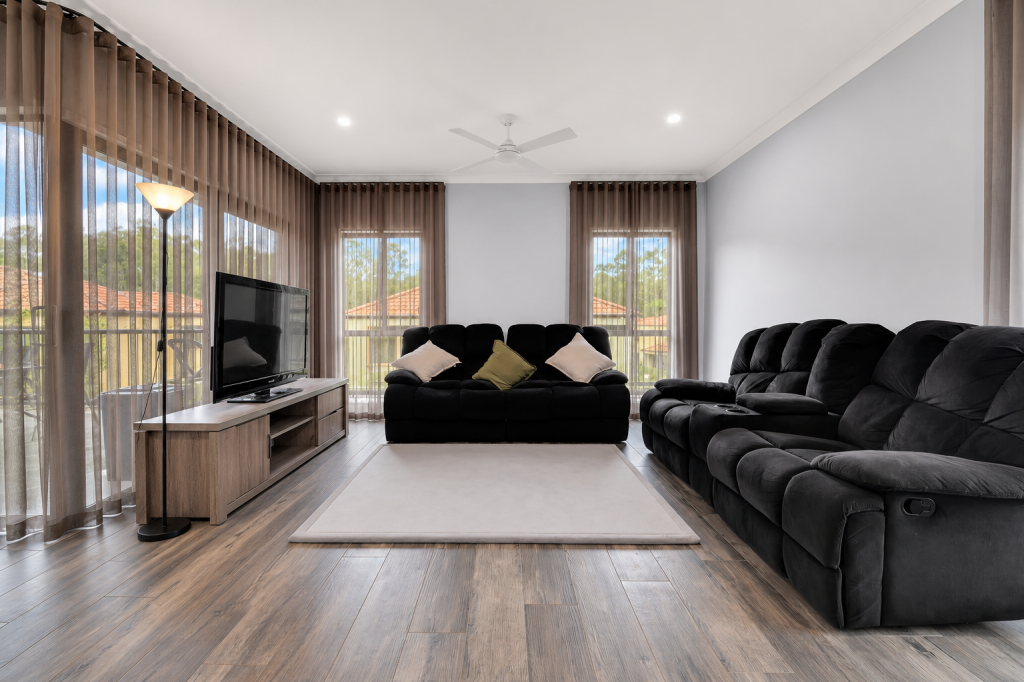 18 Mizen Pl, Holland Park West, QLD 4121