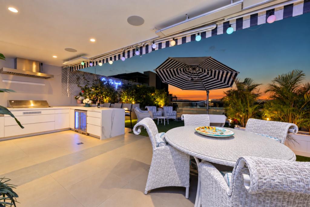 3/2 Havana Way, Paradise Point, QLD 4216