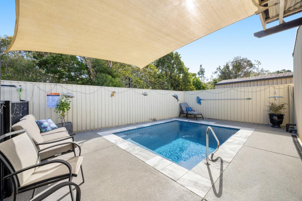 27 Peony Cct, Little Mountain, QLD 4551