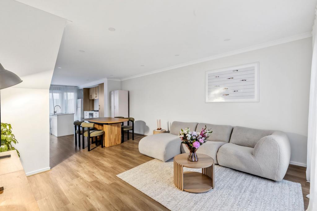 6 Macomb Way, Charlemont, VIC 3217