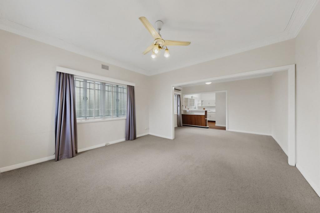 30 Palm Ave, Holland Park West, QLD 4121
